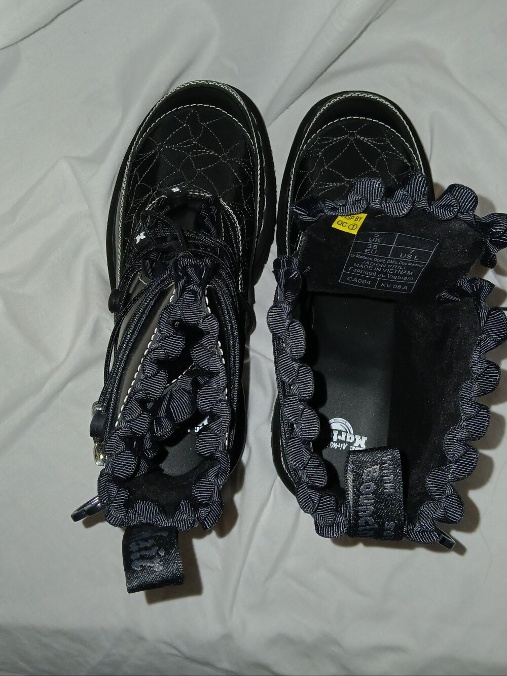 Dr Martens Jadon Frill Smooth Leather Lace Up Combat Platform Charm Boots, Black - Picture 13 of 16